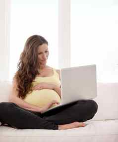 浏览怀孕提示拍摄年轻的怀孕了女人工作移动PC首页