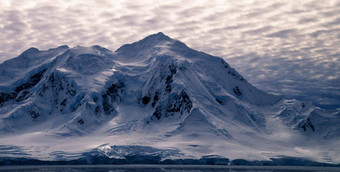 景观雪覆盖山