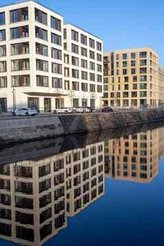 公寓建筑反映了小运河