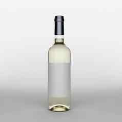 瓶白色酒标签实景照片风格白色背景现实主义渲染
