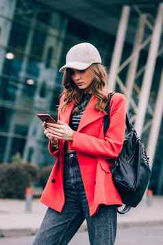 女人街移动电话在线购物移动应用程序