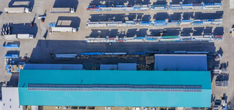 空中视图仓库存储工业工厂物流中心空中视图工业建筑设备机器健美的