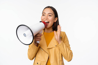 注意公告图像亚洲女人大喊大叫扩音器招聘搜索人分享信息站白色背景