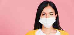 女人穿医疗面具保护细菌防止感染冠状病毒
