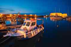 威尼斯堡伊拉克里翁停泊钓鱼船克里特岛岛希腊