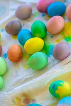 色彩斑斓的复活节鸡蛋
