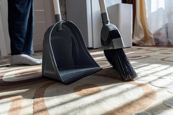 清洁清洁垃圾地板上扫帚清洁扫描灰尘污垢刷簸箕全面地毯扫帚首页室内清洁工具
