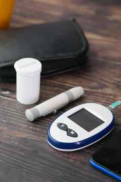关闭糖尿病测量工具药片颜色背景