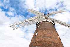 dunmow埃塞克斯传统的英语风车埃塞克斯村thaxted集蓝色的夏天天空