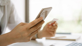 购物在线智能手机信贷卡手
