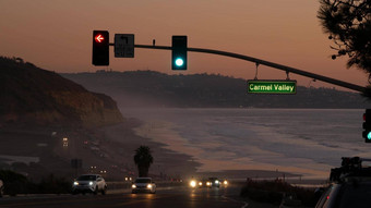 交通灯太平洋海岸高速公路加州路旅行海洋黄昏