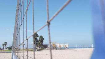 <strong>凌空</strong>抽射球网法院排球游戏海滩加州海岸美国