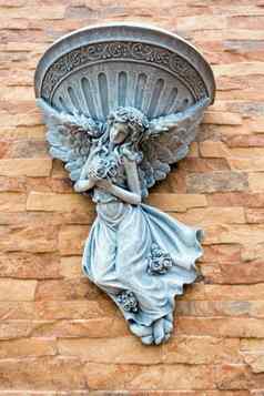 仙女雕像喷泉盆地装饰墙