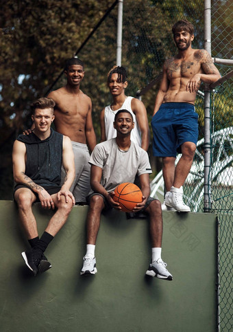 生活简单的玩篮球快乐肖像集团运动年轻的但挂篮球法院