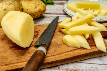 木切割董事会土豆减少坚持形状使法国薯条一半去皮土豆刀乡村表格