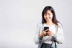 女人兴奋读社会网络反馈智能手机