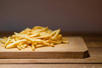 法国薯条木表格食物垃圾食物快食物概念