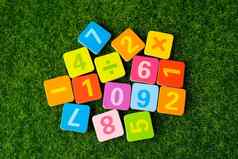数学数量色彩斑斓的草背景教育研究数学学习教概念