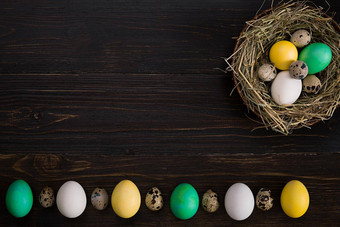 复活节鸡蛋巢黑色的背景