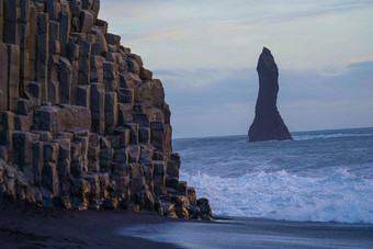 黑色的海滩冰岛维克
