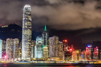 晚上视图在香港香港维多利亚港