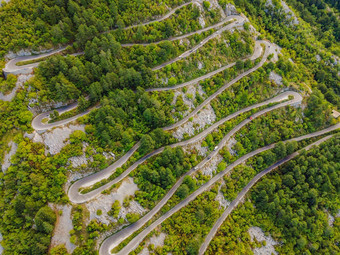 空中视图路蜿蜒的国家公园lovcen黑山共和国