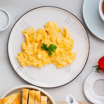炒鸡蛋煎蛋早餐煎鸡蛋