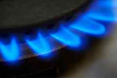 特写镜头气体炉子蓝色的火焰自然气体火