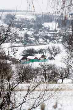 典型的乌克兰村冬天中央乌克兰