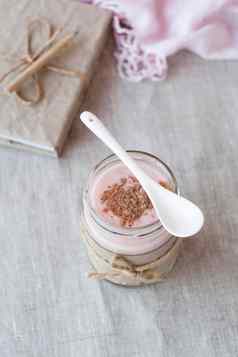 燕麦片味酸奶撒肉桂玻璃Jar工艺笔记本粉红色的餐巾