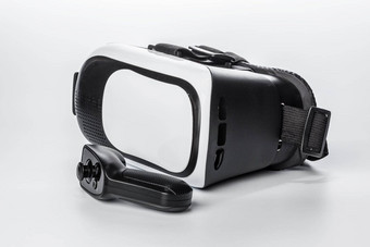 虚拟现实眼镜游戏垫孤立的白色背景