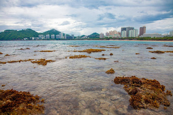 海南岛热带clopudy一天海蓝色的天空