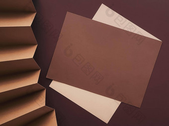 米色棕色（的）论文办公室文具平铺奢侈品品牌平躺品牌身份设计原型工作创造力