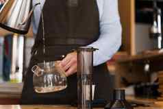 aeropress咖啡替代使咖啡师咖啡馆咖啡师倒热水能使aeropress咖啡特殊的设备