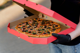 披萨意大利蒜味腊肠奶酪纸板盒子安全交付黑色的医疗手套<strong>餐厅</strong>检疫停止冠状病毒科维德