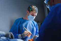 上眼睑整容术外科医生塑料操作外科医生删除一块皮肤眼睑transconjunctival眼睑整容术手术