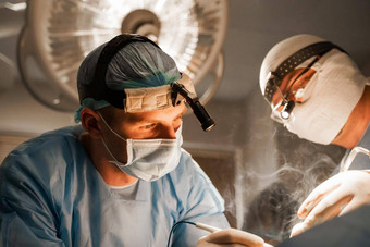 外科医生头灯塑料操作医疗诊所胸部增加塑料操作修正医疗诊所