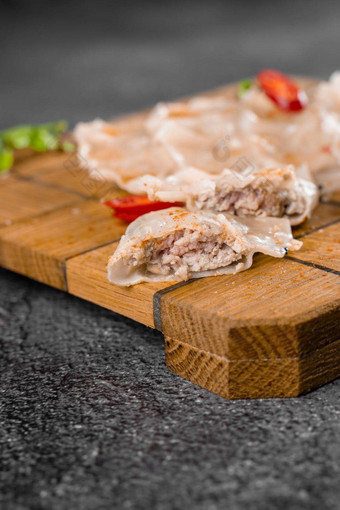 饺子中国人饺子命名饺子木板亚洲传统的快食物面团菜塞肉蔬菜肉图片