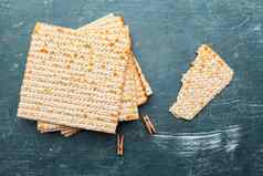 犹太人传统的未发酵面包面包关闭有创意的照片