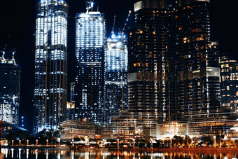 晚上视图市中心建筑迪拜塔哈利法塔