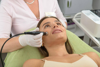 注射消脂医生病人诊所复兴美容工具女人审美皮肤脸过程