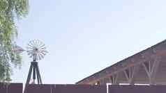 风车发电机牧场农场古董风机螺旋桨美国