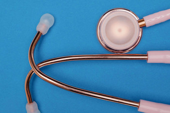 医疗听诊器粉红色的医疗听诊器概念医疗保健