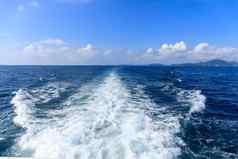 船波海洋跟踪蓝色的海新鲜的水背景摘要海水纹理背景旅行目的地电动机船水痕迹开放海