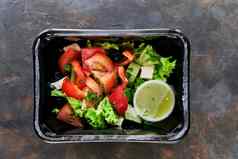 饮食沙拉西红柿黄瓜草本植物健康的饮食