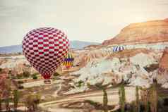 火鸡卡帕多西亚美丽的气球飞行石头景观