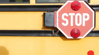 红色的停止标志黄色的学校公共汽车美国<strong>校车</strong>航天飞机<strong>安全</strong>路