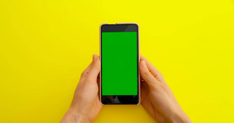 女人看内容视频绿色屏幕浓度关键智能手机
