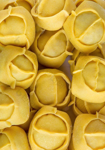 冻大黄色的饺子纹理市场冰箱