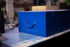 工具盒子蓝色的盒子谎言表格古董对象车库